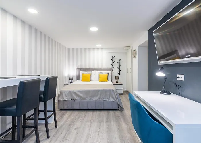 Small, Sweet & Cosy Apartments